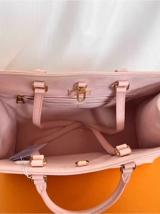 Louis Vuitton MM Pink Monogram Canvas Tote - Picture 5 of 7